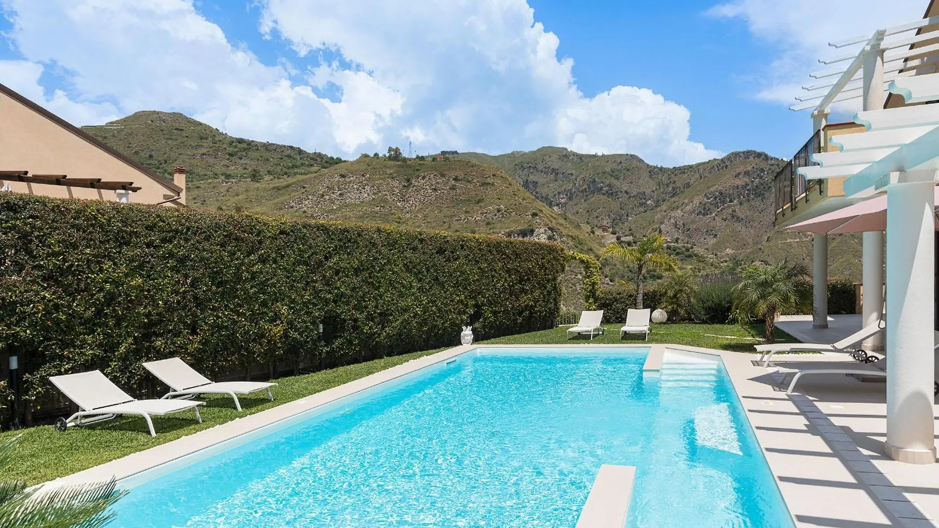 Villa Giutitta タオルミーナ イタリア